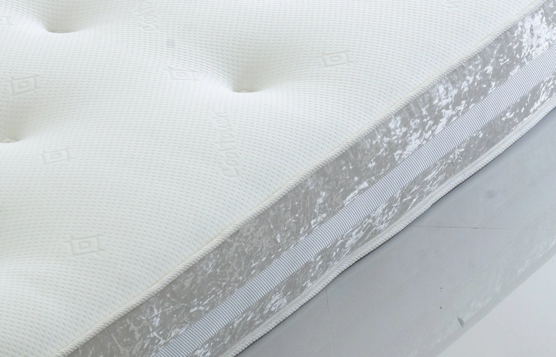 Glitz Crushed Velvet Border Memory Open Coil Mattress - Image 3